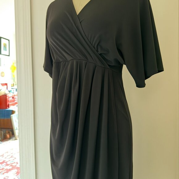V-Neck Black Dress - Picture 4 of 5